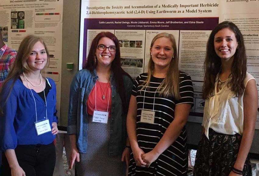 Caitlin Lazurick 19, Rachel Owings ’19, Nicole Lidzbarski ’19 present their summer research at the INBRE Symposium