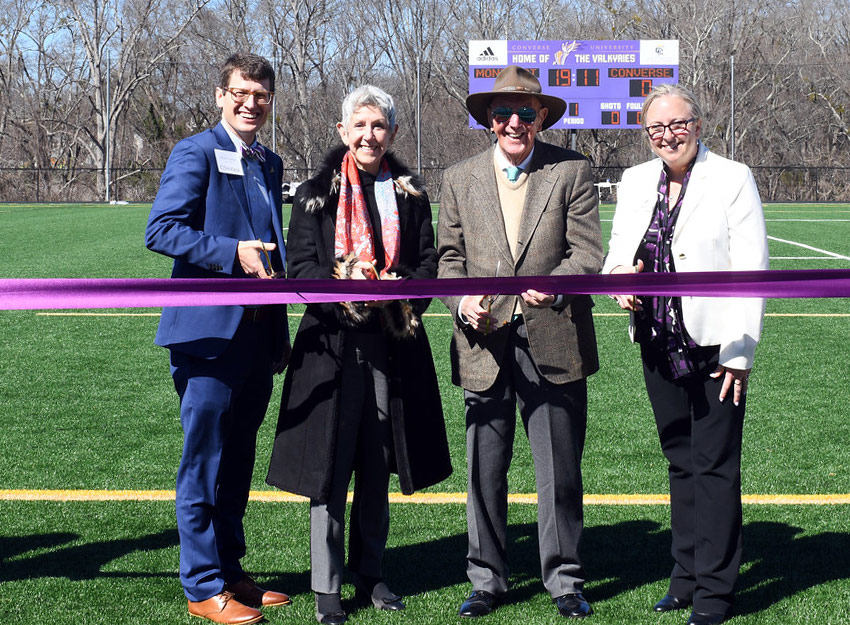 Weisiger ribbon cutting