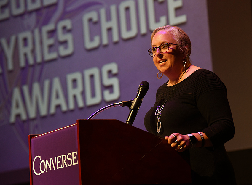 Jenn Bell speaks at Valkyries Choice Awards