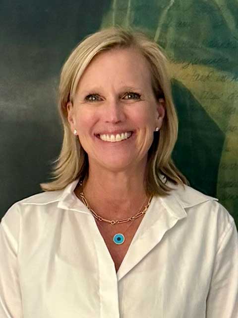 Portrait of Shannon Jaynes smiling
